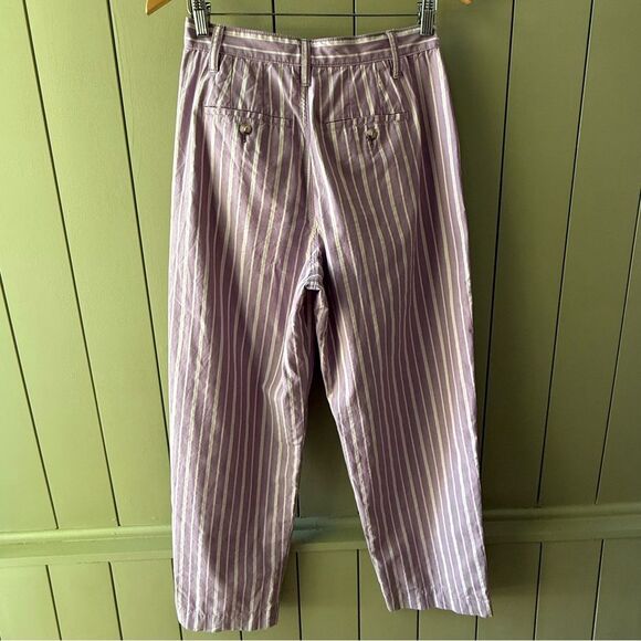 Madewell Pleated Tapered-Leg Pants in Signature Poplin in Antique Purple - Picture 10 of 10